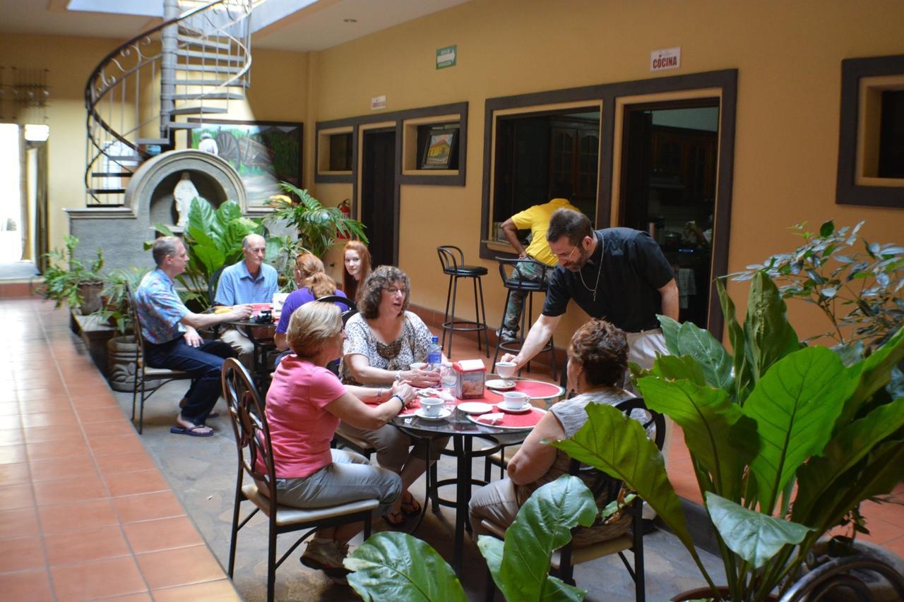 Hotel Los Balcones De Chinandega Esterno foto