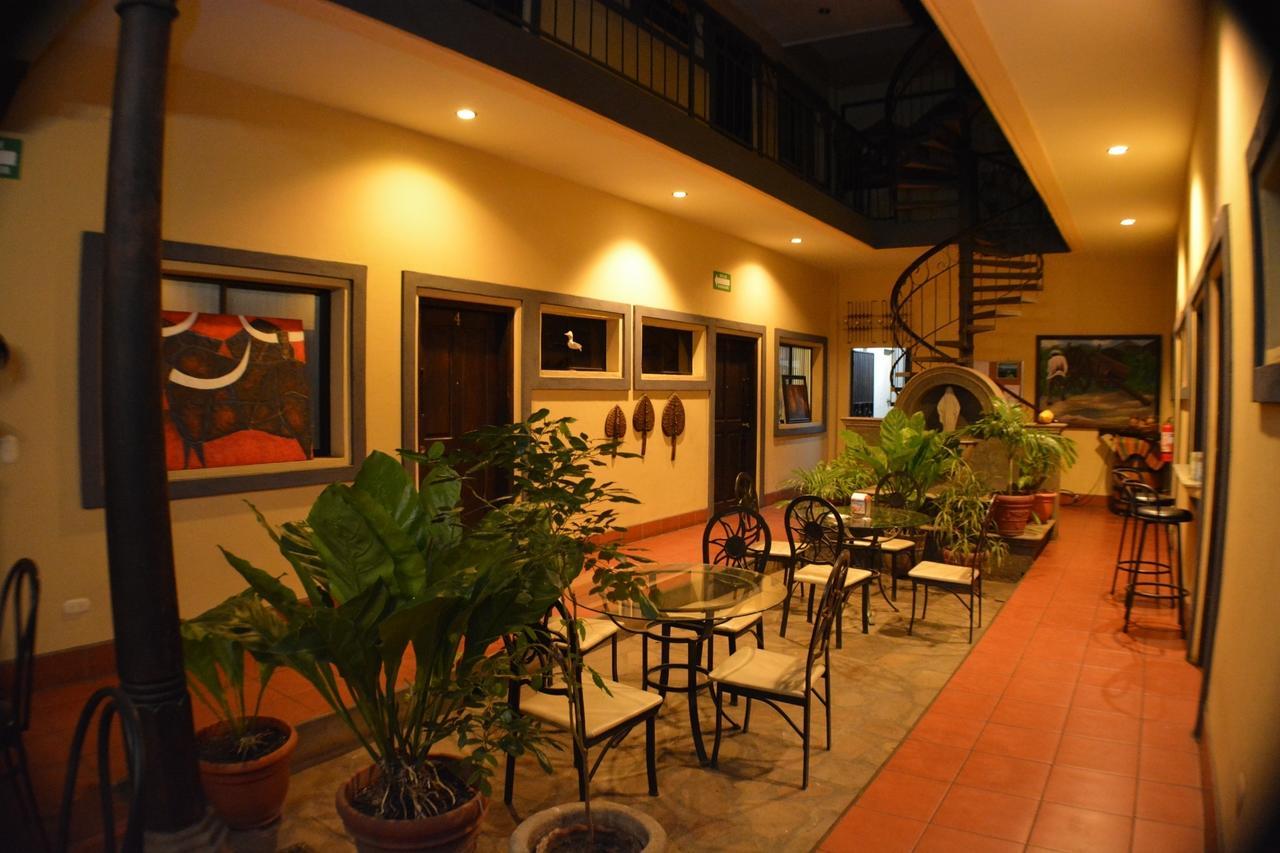Hotel Los Balcones De Chinandega Esterno foto