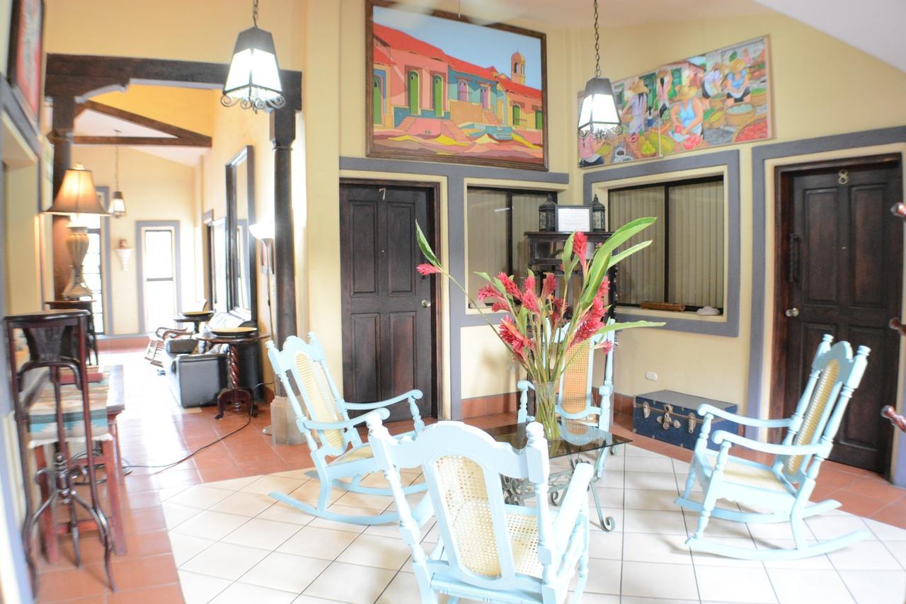 Hotel Los Balcones De Chinandega Esterno foto