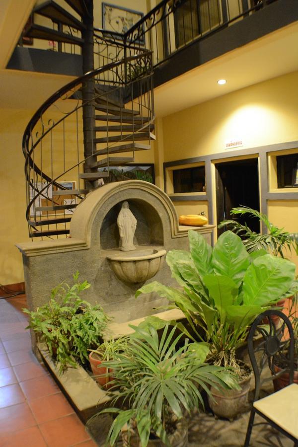 Hotel Los Balcones De Chinandega Esterno foto
