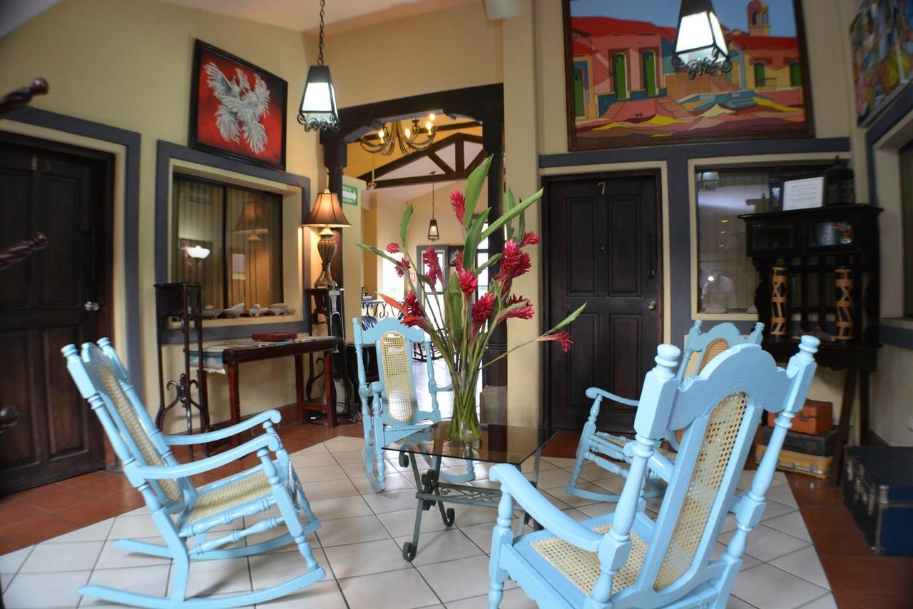 Hotel Los Balcones De Chinandega Esterno foto