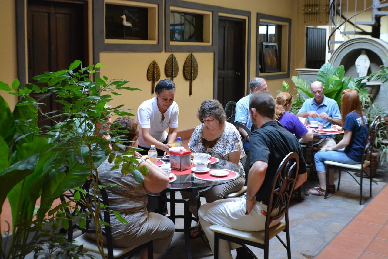 Hotel Los Balcones De Chinandega Esterno foto