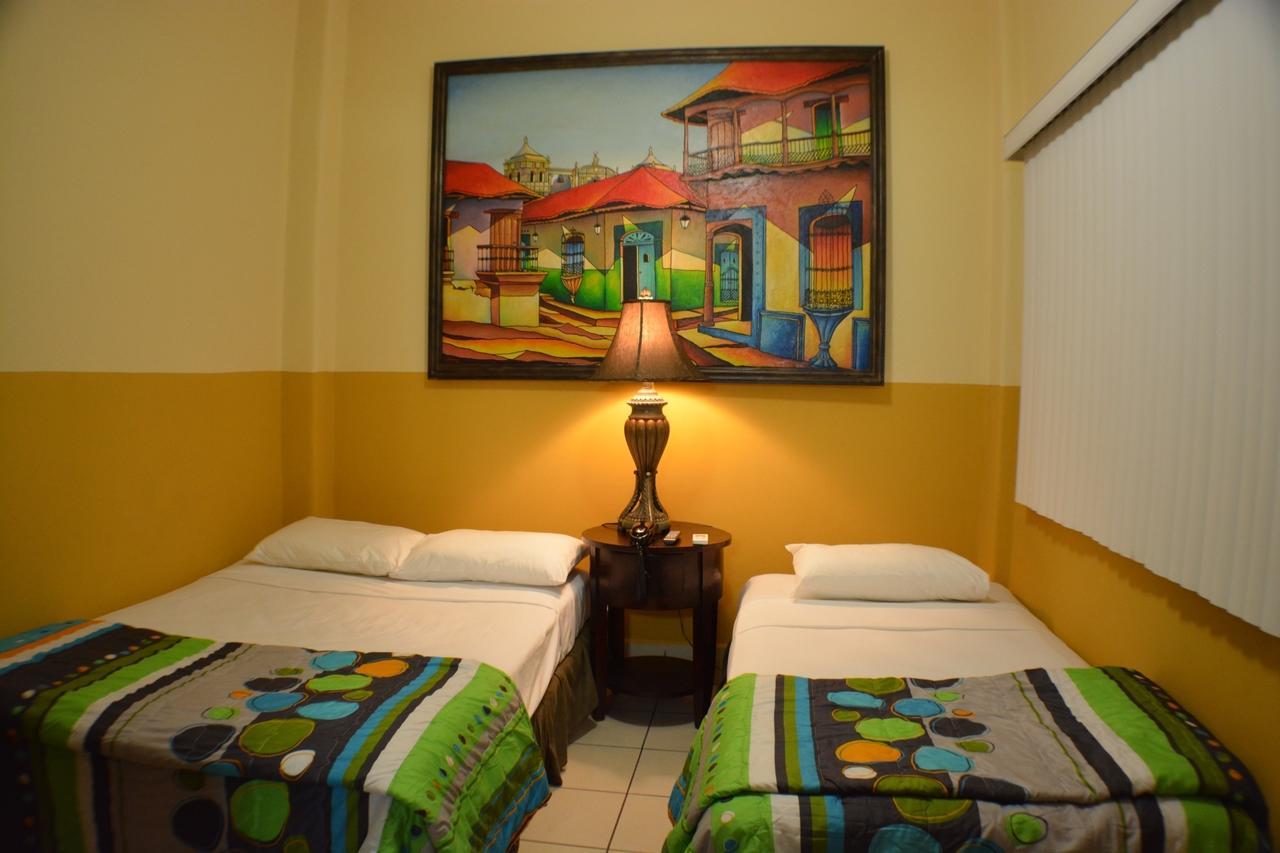 Hotel Los Balcones De Chinandega Esterno foto