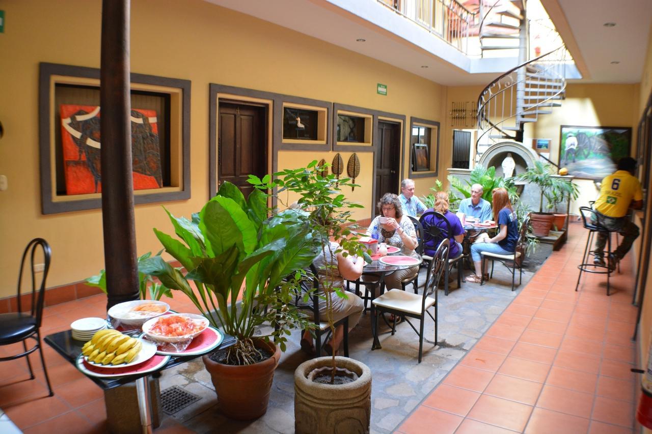 Hotel Los Balcones De Chinandega Esterno foto